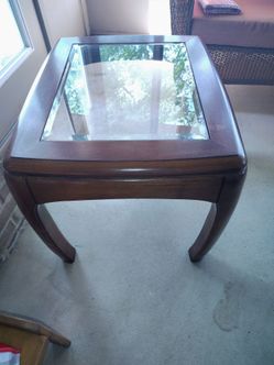 End Table.  Measures 22" x 26"x 21" tall.  Pick up is 1 mile north of Rantoul