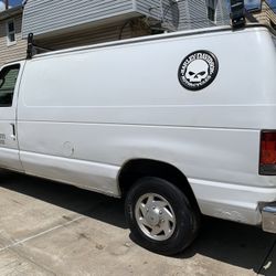 2010 Ford E250