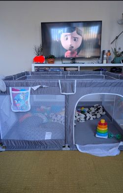Baby playpen