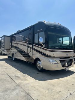 2015 FLEETWOOD SOUTHWIND - Excellent Condition