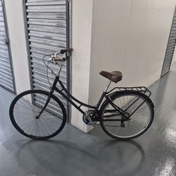 Nadine 700c Wheels Bike