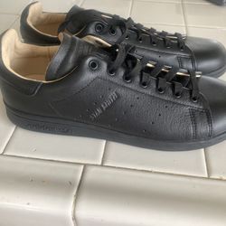 Adidas Stan Smith  Men’s 9