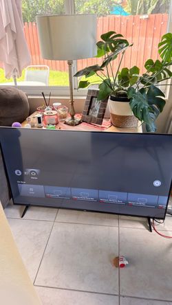 TLC fire tv 55” 4K UHD LED