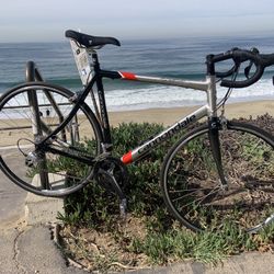 Cannondale Synapse.  16 Speed L-X-Large 57c Lightweight Aluminum Frame 