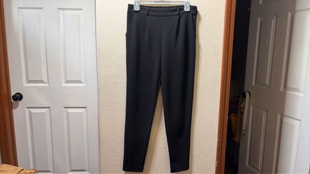 Black trousers