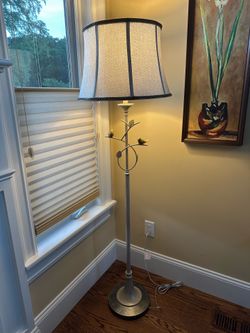Floor Lamp with Decorative Bird & Leaf Design