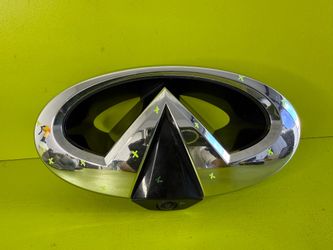 2018 2019 2020 Infiniti QX80 Grille Emblem with Camera OEM 62310-6GW0A-05