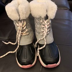 Carter’s Snow Boots
