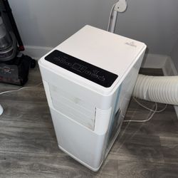 Very Cold Air Conditioner Lightly Used 