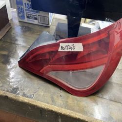 14-19 Mercedes CLA250 Rear Right Side Tail Light OEM 