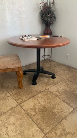 Round Table