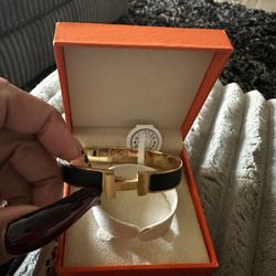 ✨ Black & Gold Designer Bangle Bracelet (Hermès Style) ✨