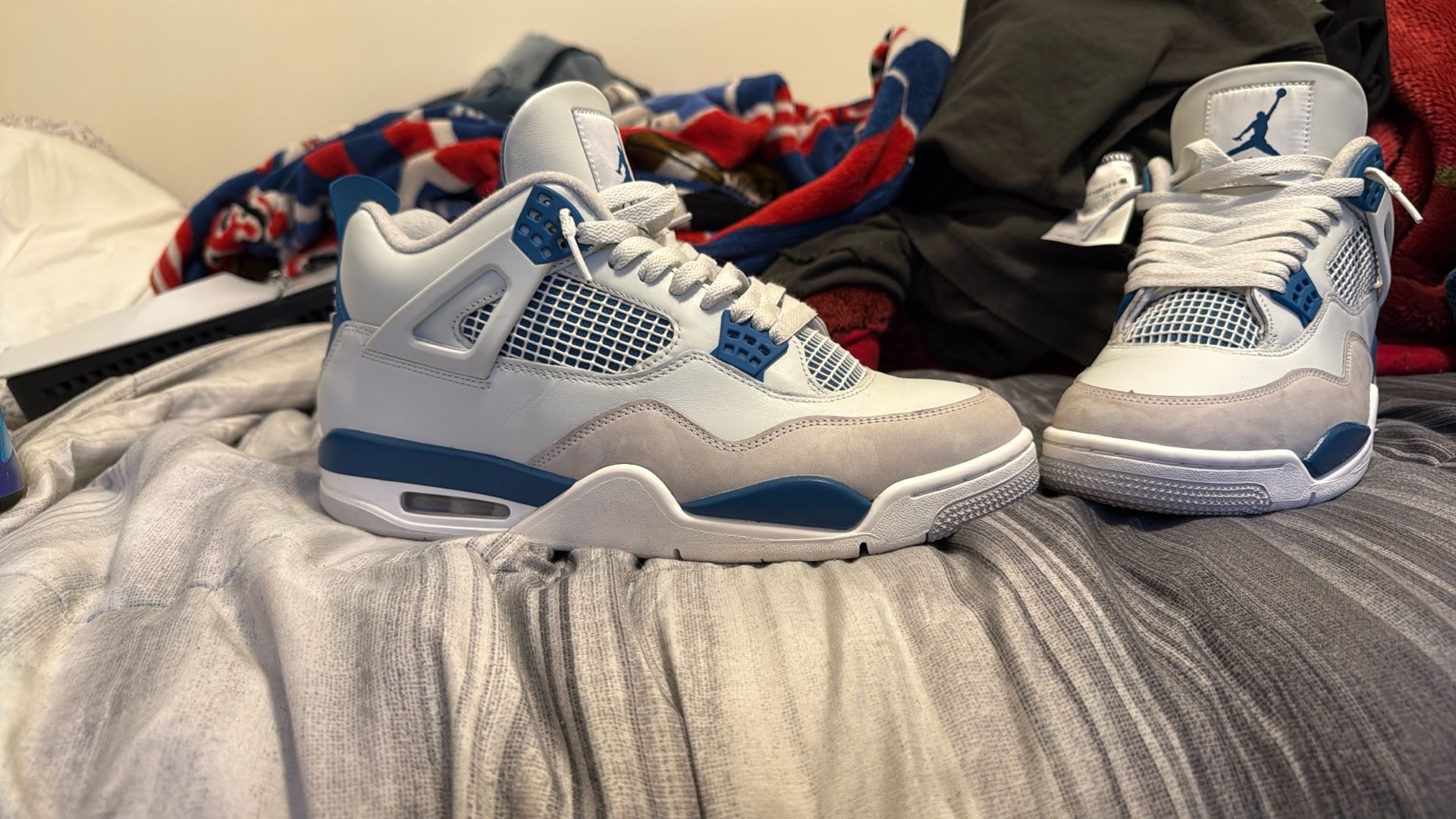 Jordan 4s Retro Military Blues