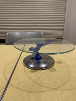 Super Collectible Cake Stand. Mattia Di Rosa Running Man Alessi. Mint Conditon  PRICE REDUCED! 