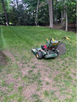 Commercial lawnmower everything works