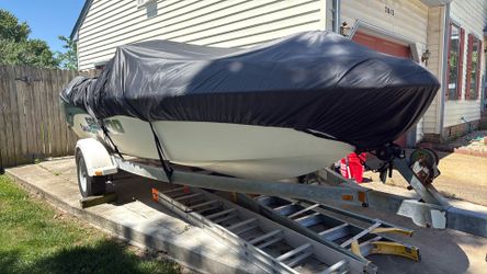 1998 Seadoo challenger 18  double engine 140 hrs power run good right engine the left engine needs clean the carburetor