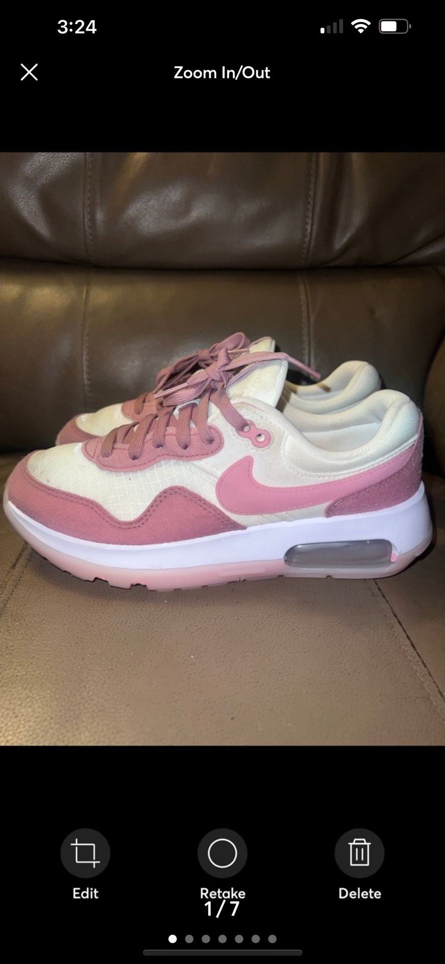 Nike Air max Motif 1 Sneakers, Youth Grade School size 5Y or Women’s size 6.5