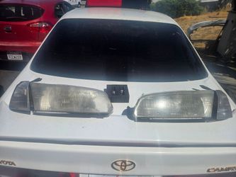 Toyota Camry headlights and corner lights '97 to '99.  Hablo Español.   Se vende luces 1997 al 1999 Camry