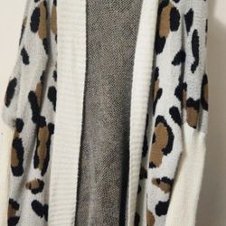 Cheetah Print Cardigan Size M New 