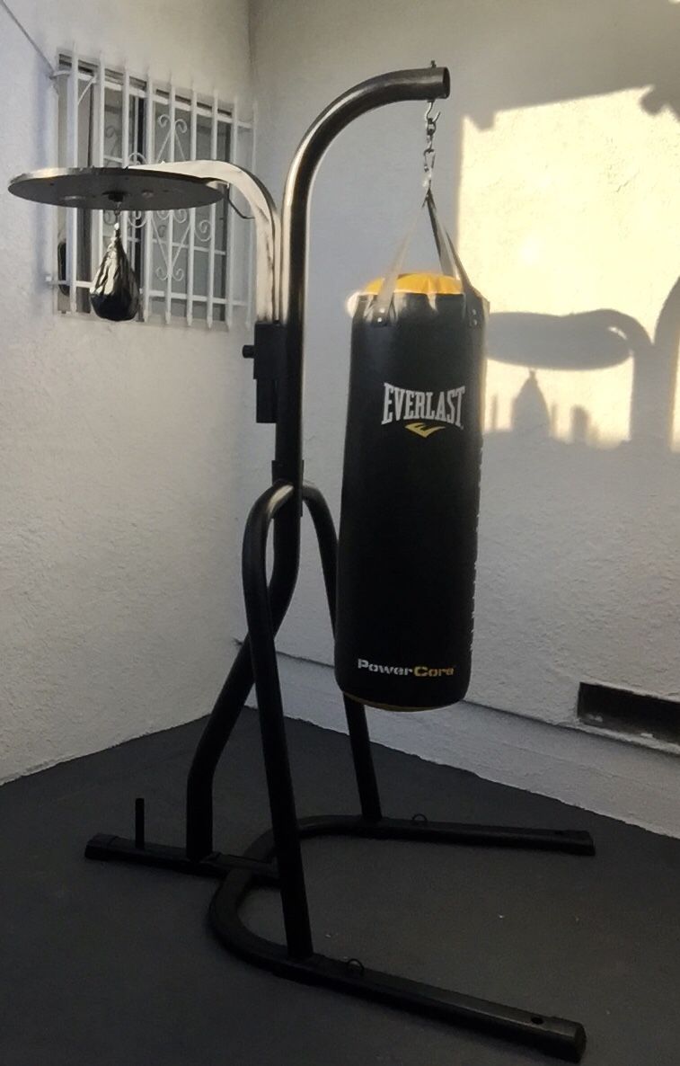 Everlast Stand withHeavy Bag and Speed Stand
