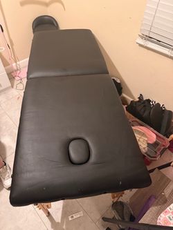 Massage table/lash bed
