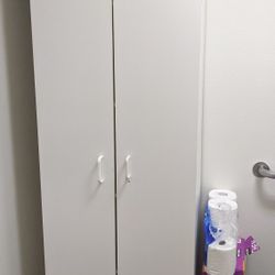 White Storage Unit With shelves 