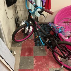 Girls Monster High Bike