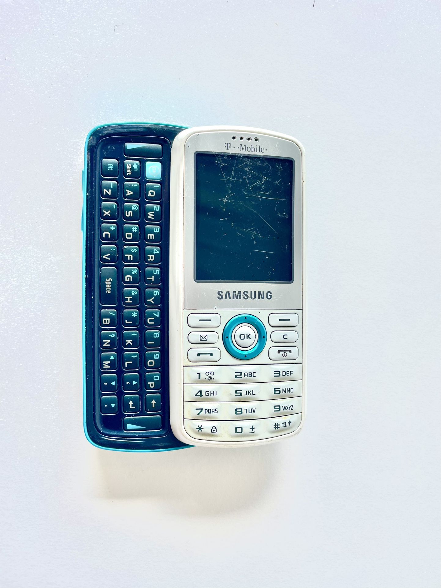 Samsung Gravity SGH-T459 Cell Phone Aqua/White