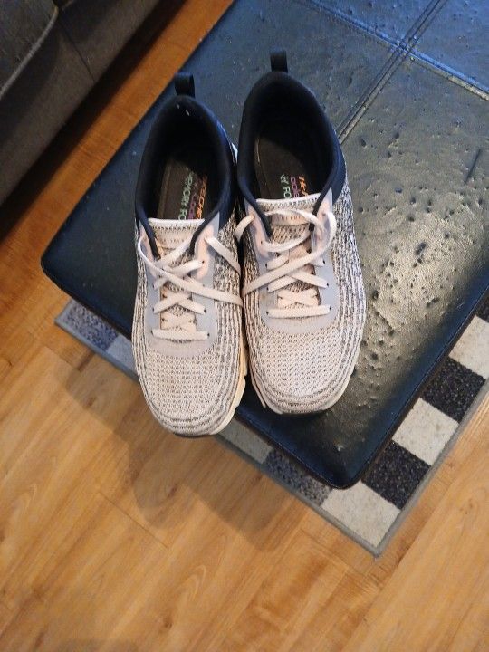 Sketchers Cooled Memory Foam