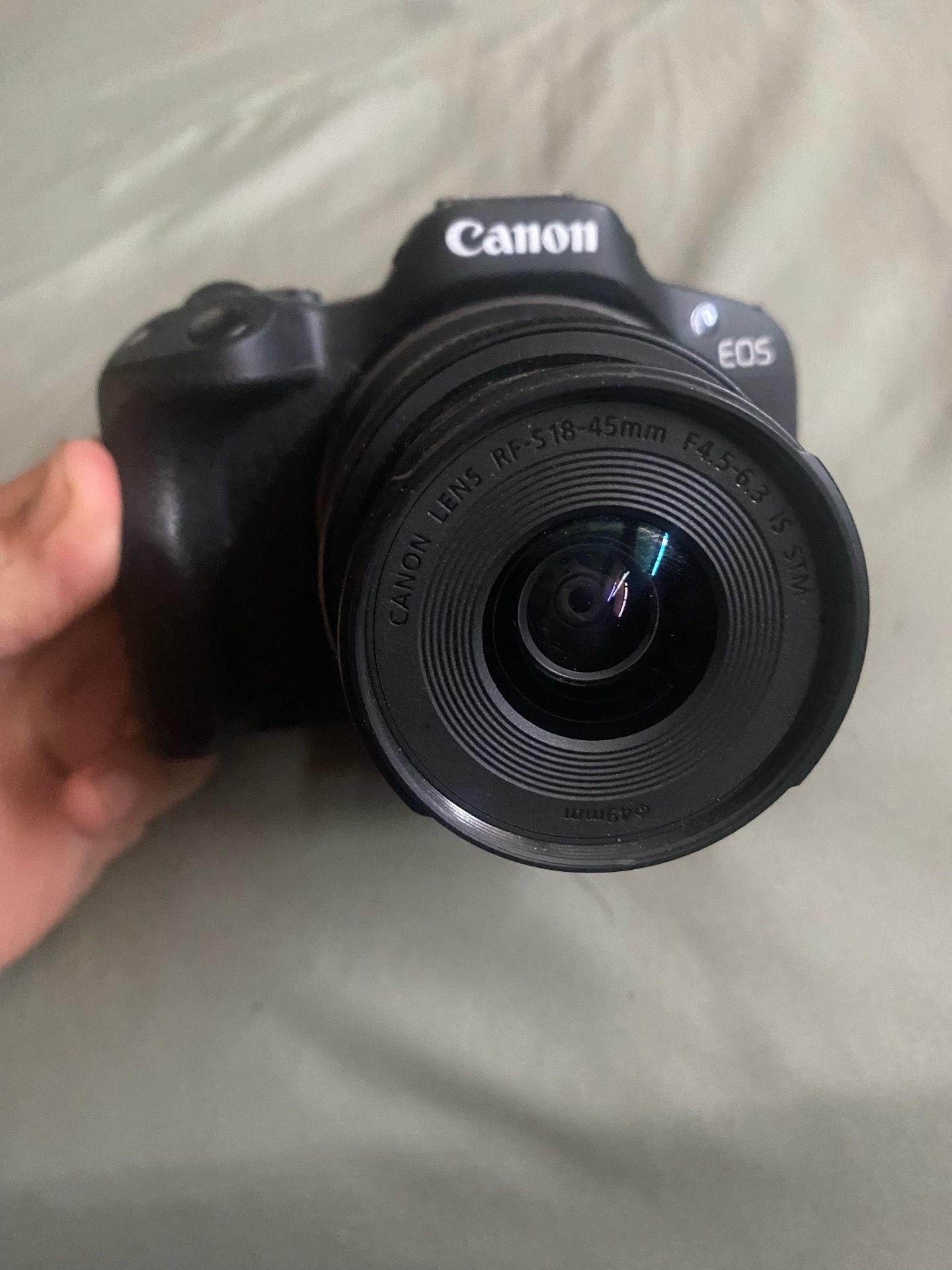 Cannon EOS R50