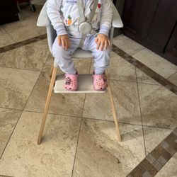 High chair 