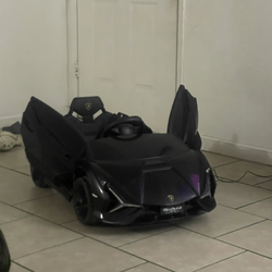 Auto eléctrico para niños