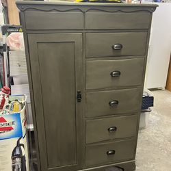 Beautiful olive Dresser chest
