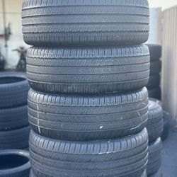SET OF TIRE 235 45 18 MICHELIN 85% LIFE