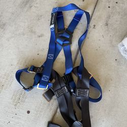 New Full Body Harness & Lanyard 