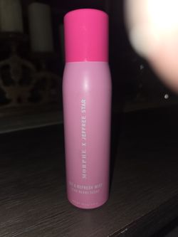 Authentic 💯 jeffrey star strawberry discontinued setting spray
