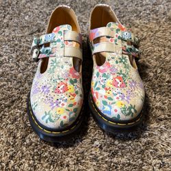 Dr. Marten Floral Mashup Mary Jane Women’s Size 10 Like New!!