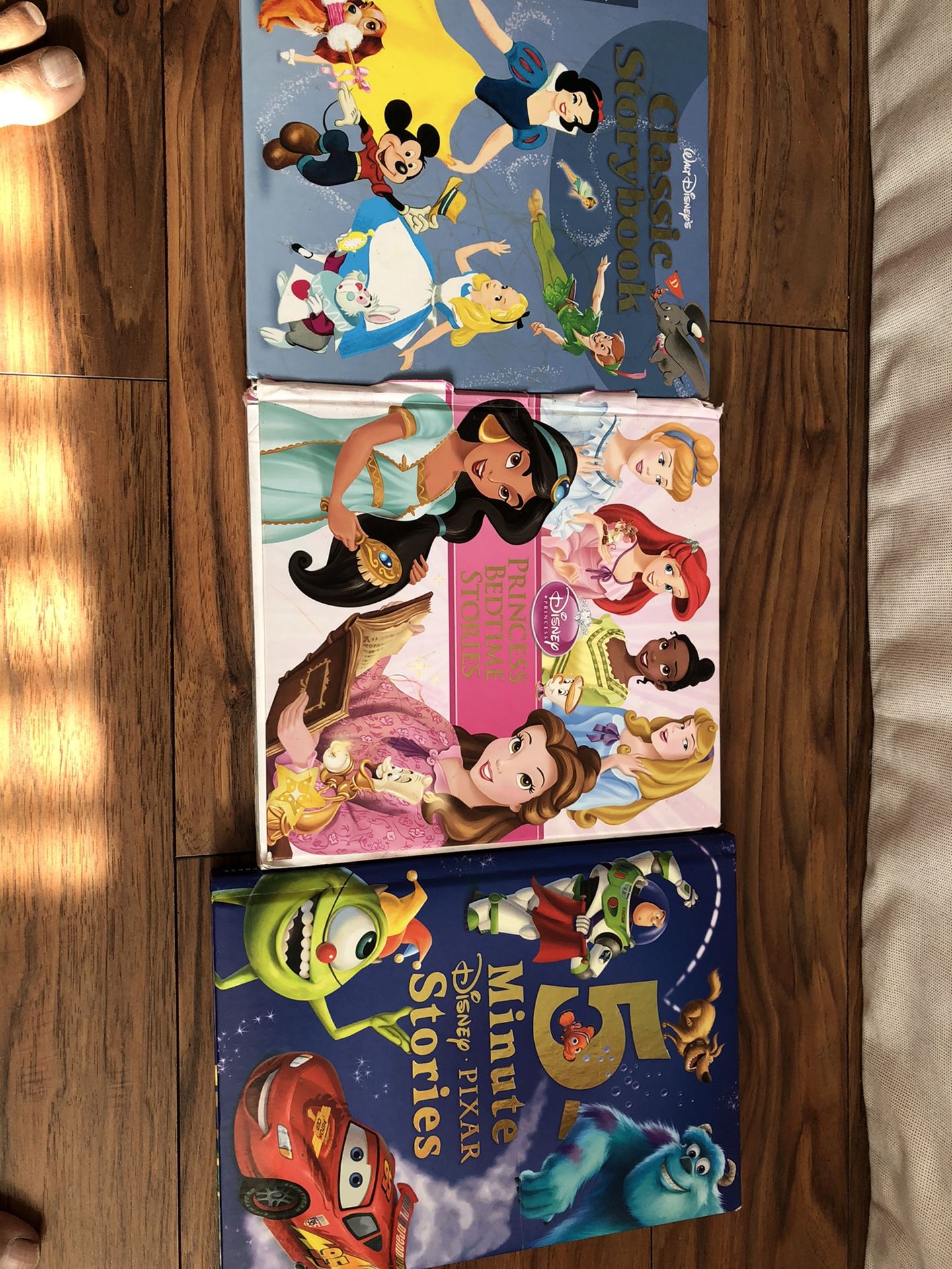 Story books for early readers: 4 books