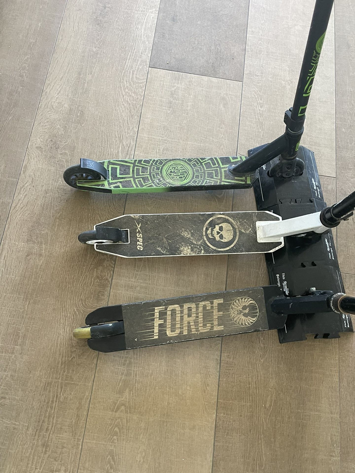 Scooter With Stand Set Of 3 