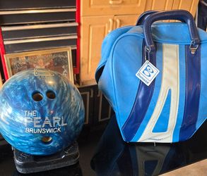 15 lb Brunswick The Pearl Bowling Ball with Bag
