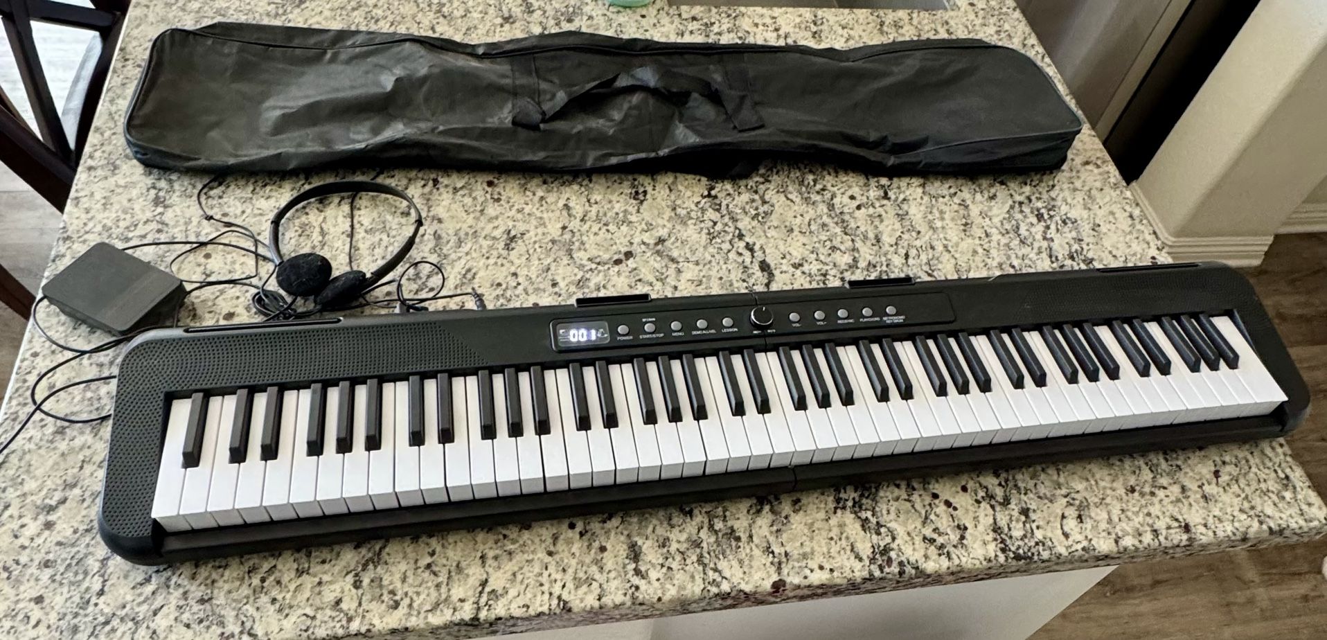 Electric Keyboard