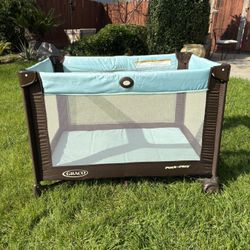 Graco Pack N Play Playpen  with Travel Bag