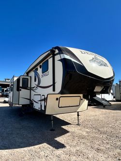 2017 Dutchmen RV Denali 307RLS