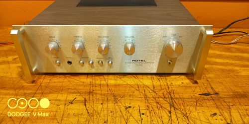 Rotel RA212 integrated amplifier vintage stereo