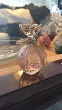 Perfume bottle