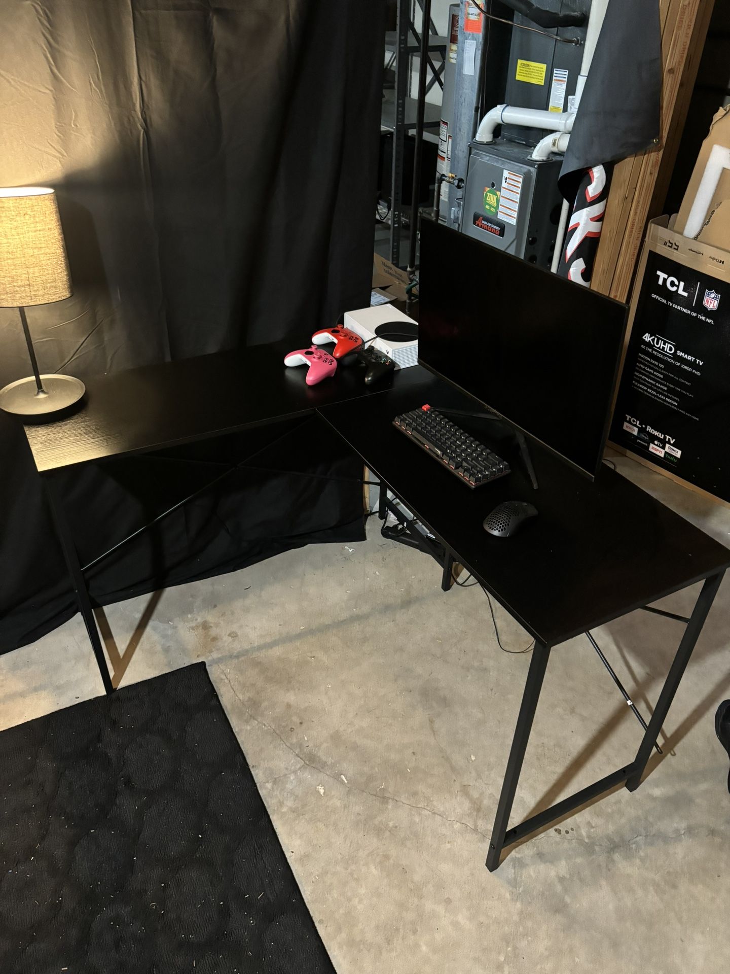black corner desk