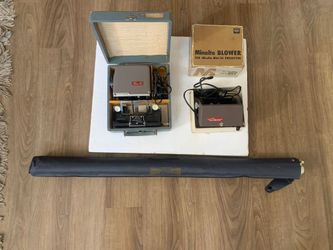 60s Minolta Mini 35 Slide Projector w/ Case, Blower, Screen
