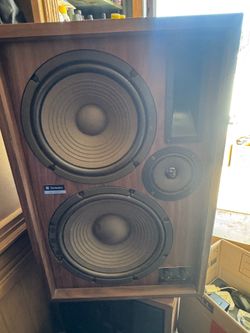 Vintage Technics SB-2200 Speakers