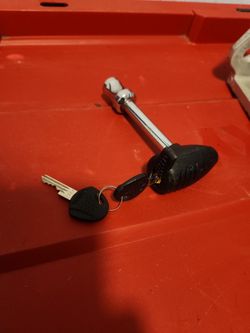 Trailer Hitch Pin Lock