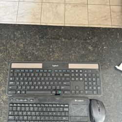  Logitech keyboards and a wireless mouse Set